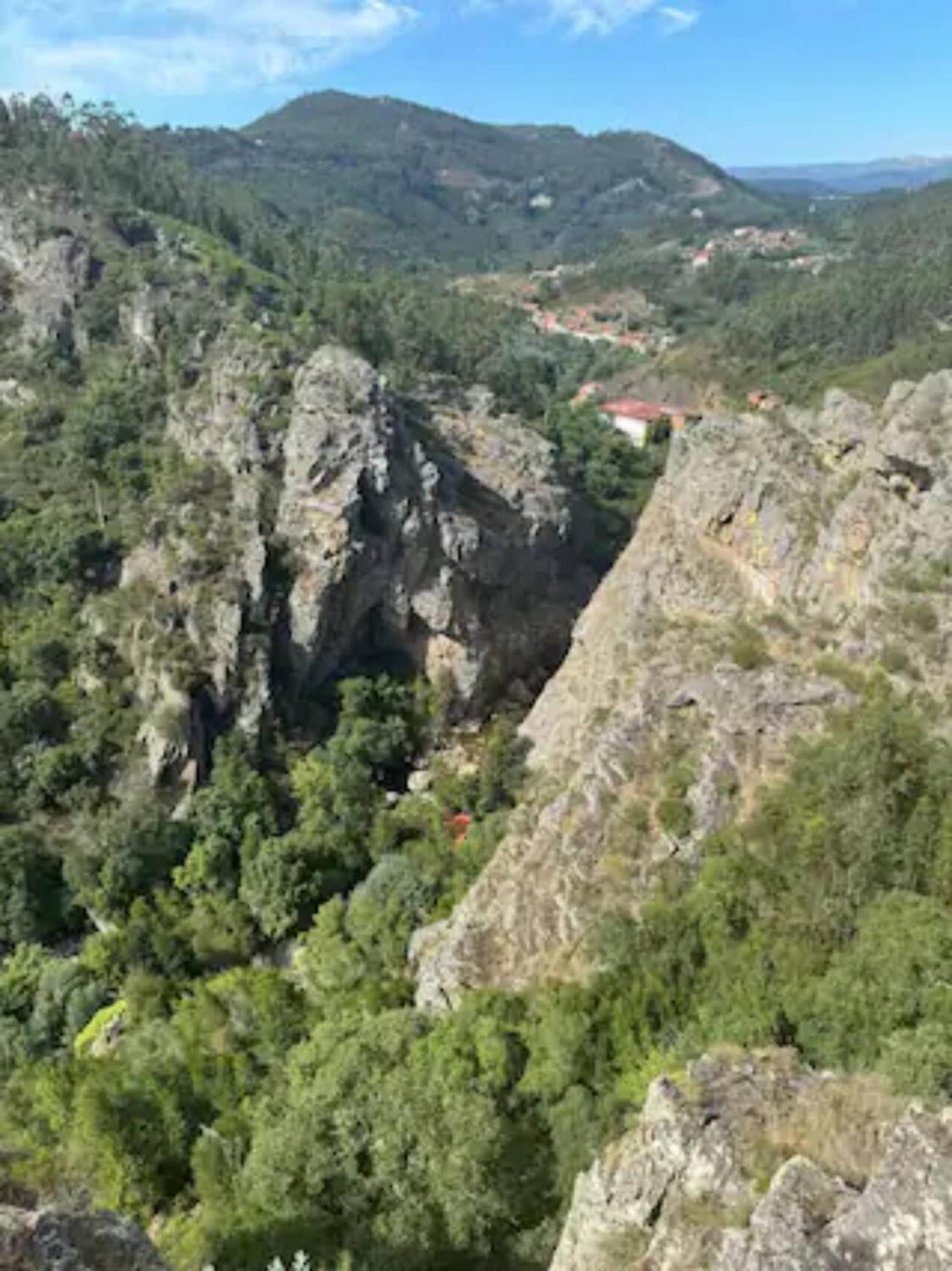 R3 - Guesthouse Travessa Da Arieira Aguda (Leiria) Kültér fotó